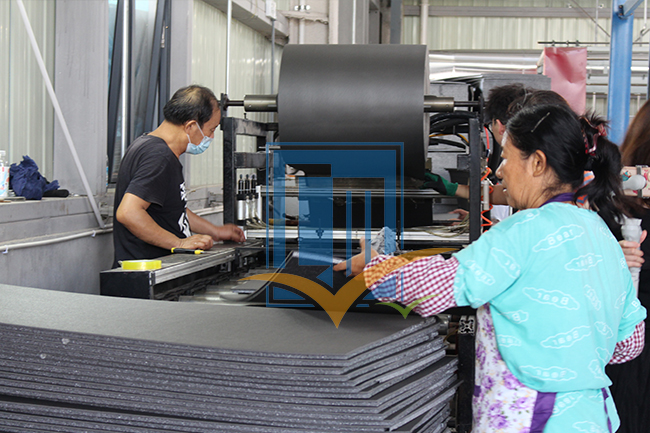 生產(chǎn)車(chē)間